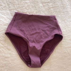 Left On Friday desert plum medium HI-Tide bottom